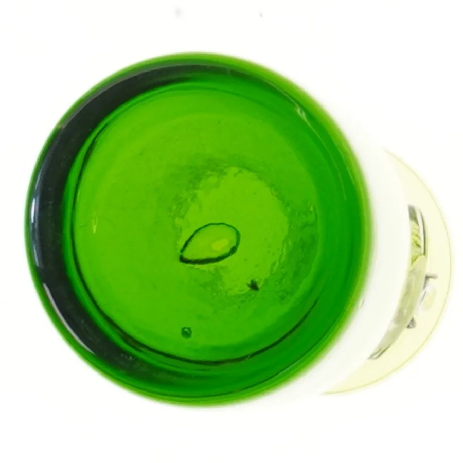 Grøn glasvase (str. 22x7,5 cm)