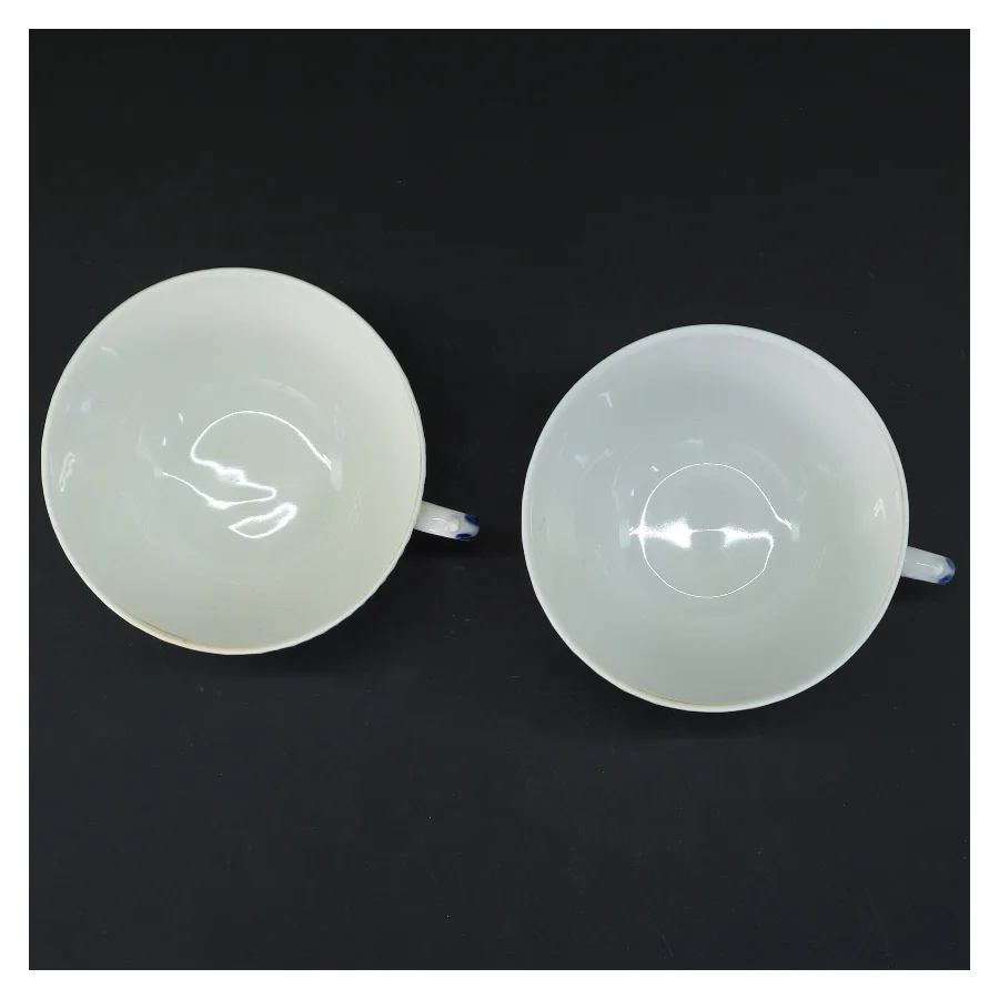 Porcelænskopper med blåt blomstermønster fra Royal Copenhagen (str. 2 stk Ø 10,5 cm)