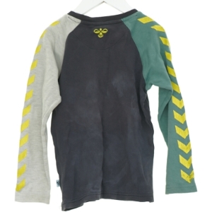 Bluse fra Hummel (str. 110 cm)