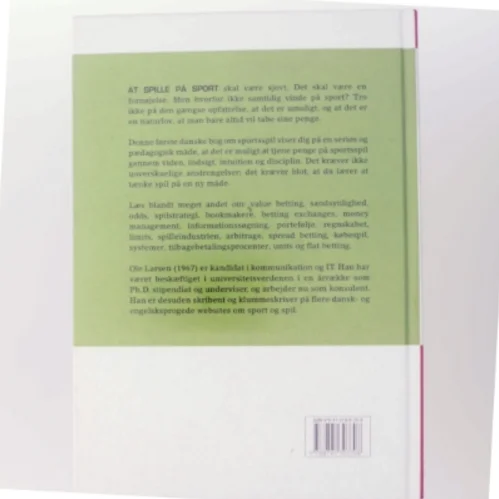 Vind på sport : en guide til sportsspil af Ole Larsen (f. 1967) (Bog)