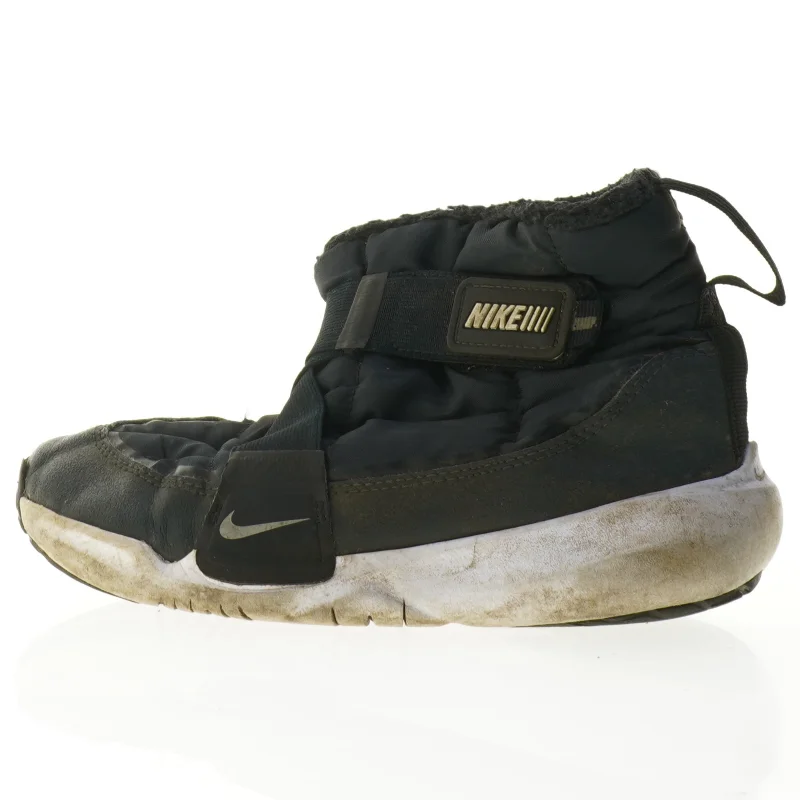 Sorte Nike vinterstøvler fra Nike (str. 34)