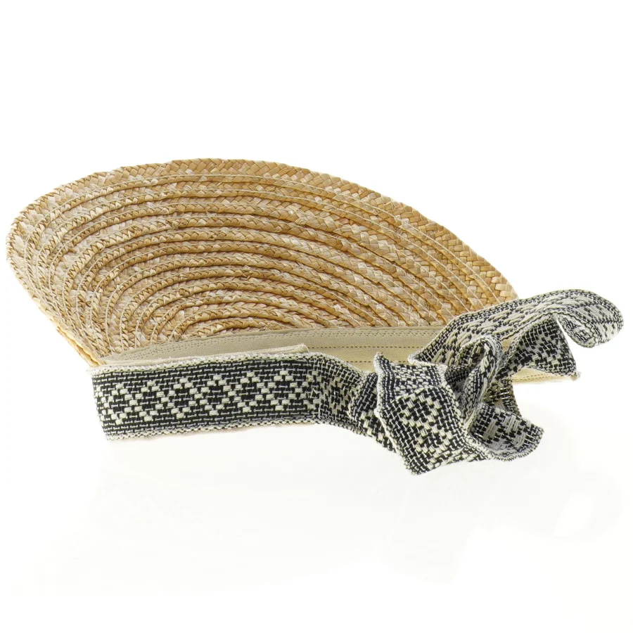 Flettet solhat med bindebånd (str. 27 x 22 cm)