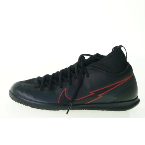 Sko fra Nike (str. 33)