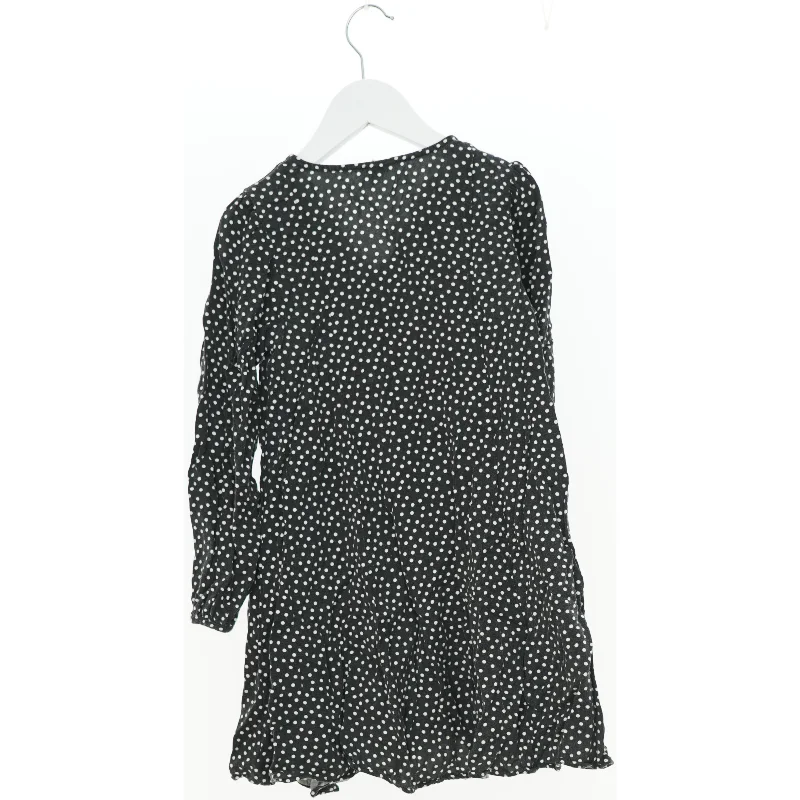 Kjole fra Zara (str. 134 cm)