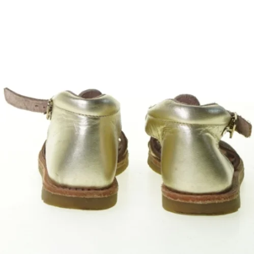 Sandaler fra Dpam (str. 25)