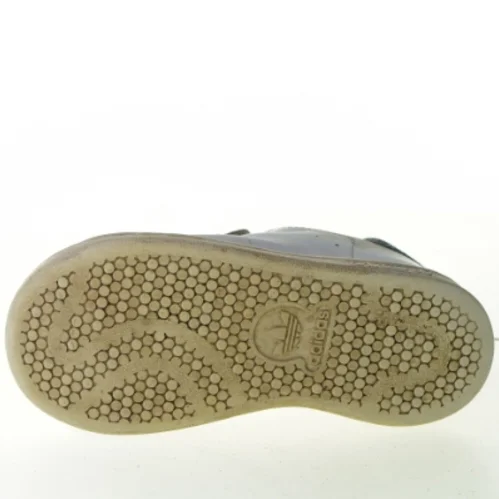 Sko fra Adidas (str. 18 cm)