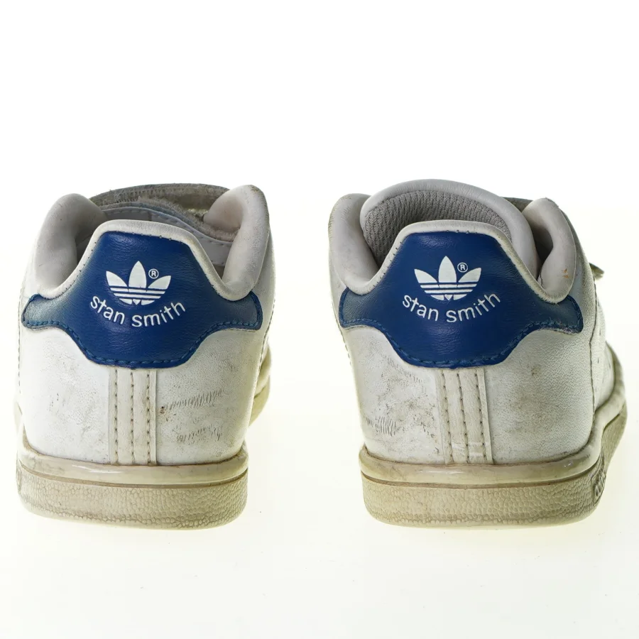 Sko fra Adidas (str. 18 cm)