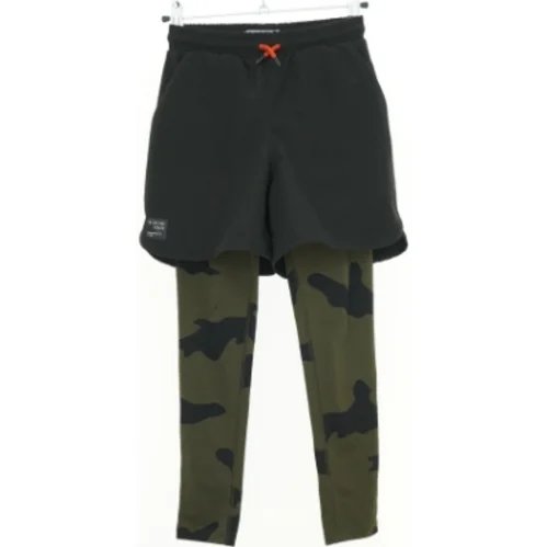 Træningsbukser fra Zara (str. 134 cm)