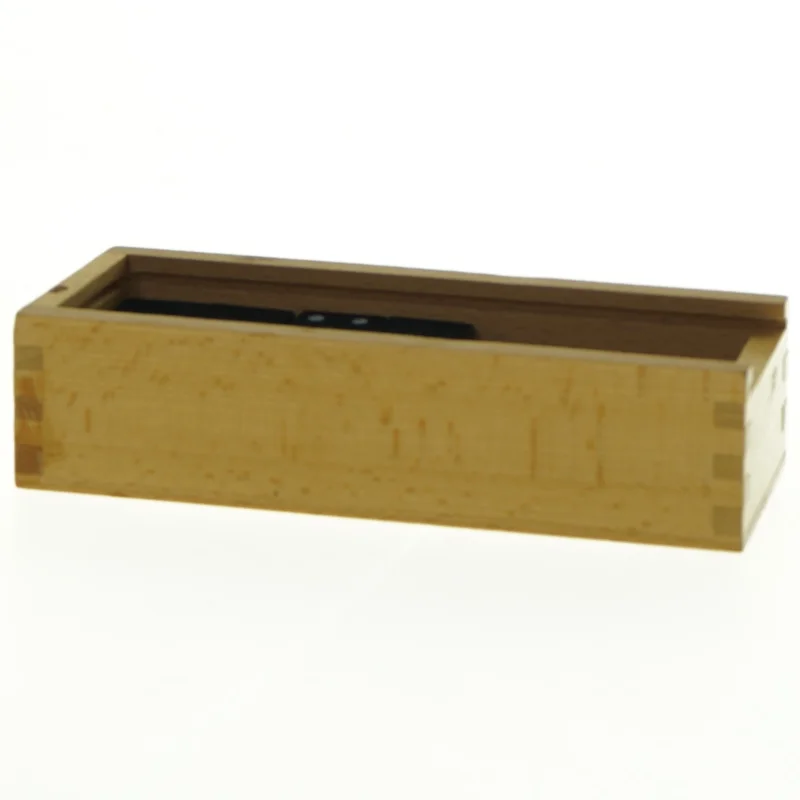 Dominospil i trækasse (str. 17,5 x 6 cm)