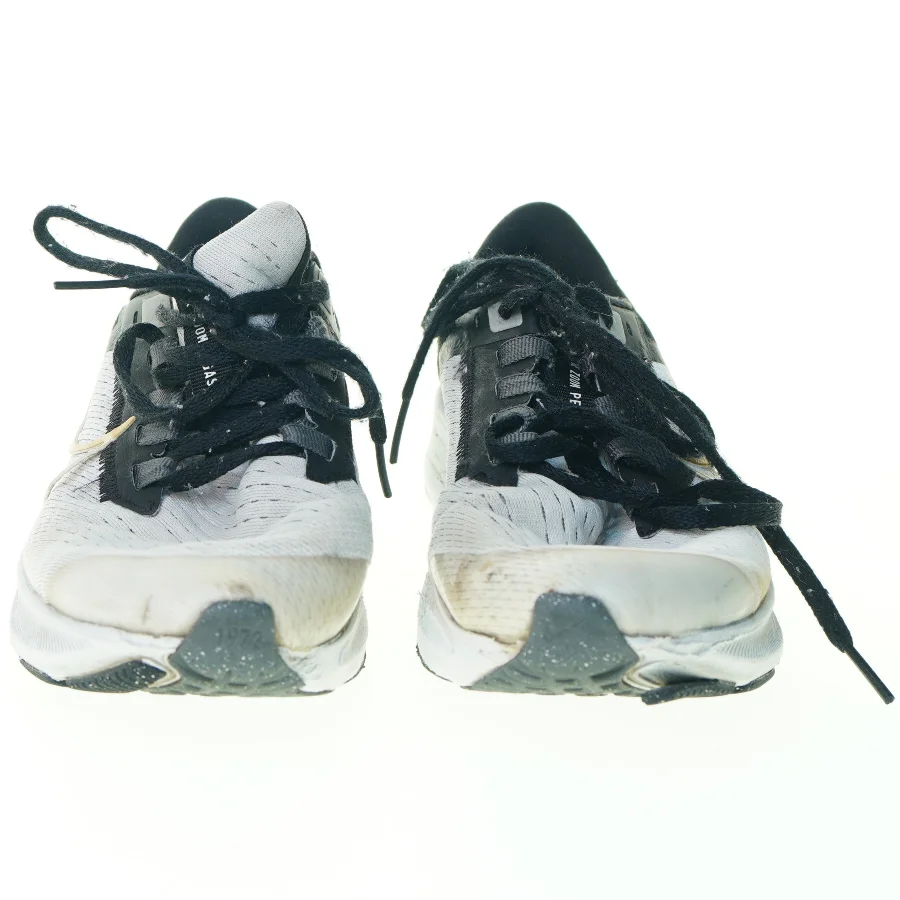 Løbesko fra Nike (str. 36)