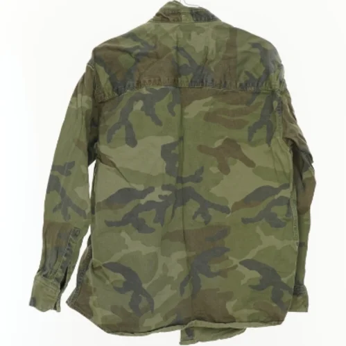 Skjorte i camouflage mønster fra Zara (str. 134 cm)