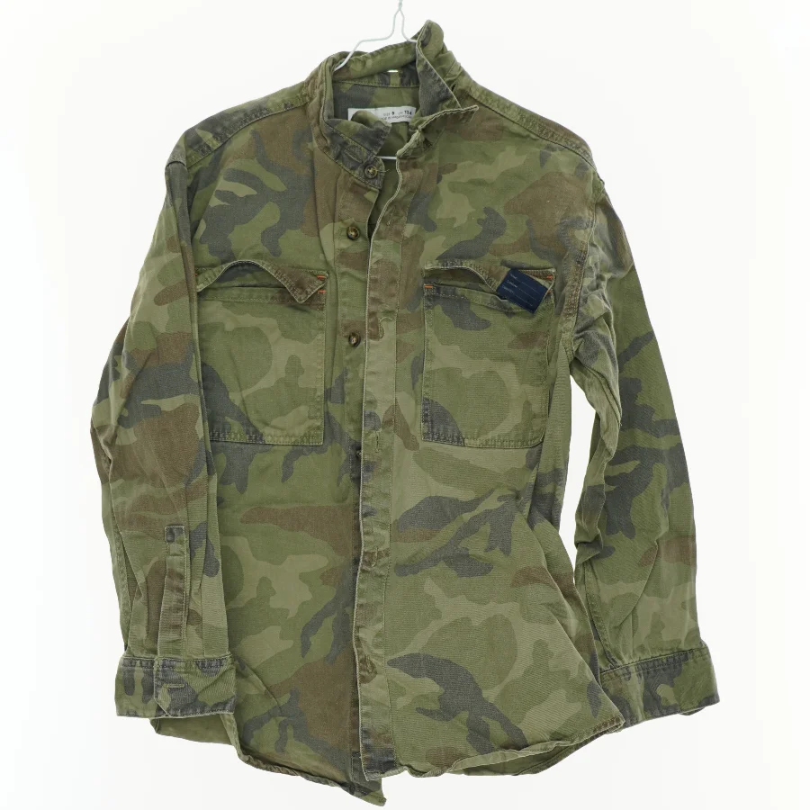 Skjorte i camouflage mønster fra Zara (str. 134 cm)