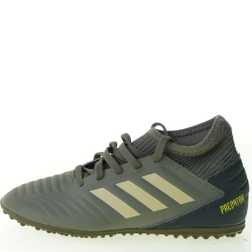 Sko fra Adidas (str. 23 cm)