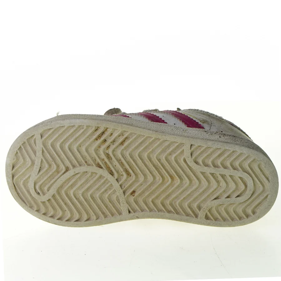 Sko fra Adidas (str. 17 cm)