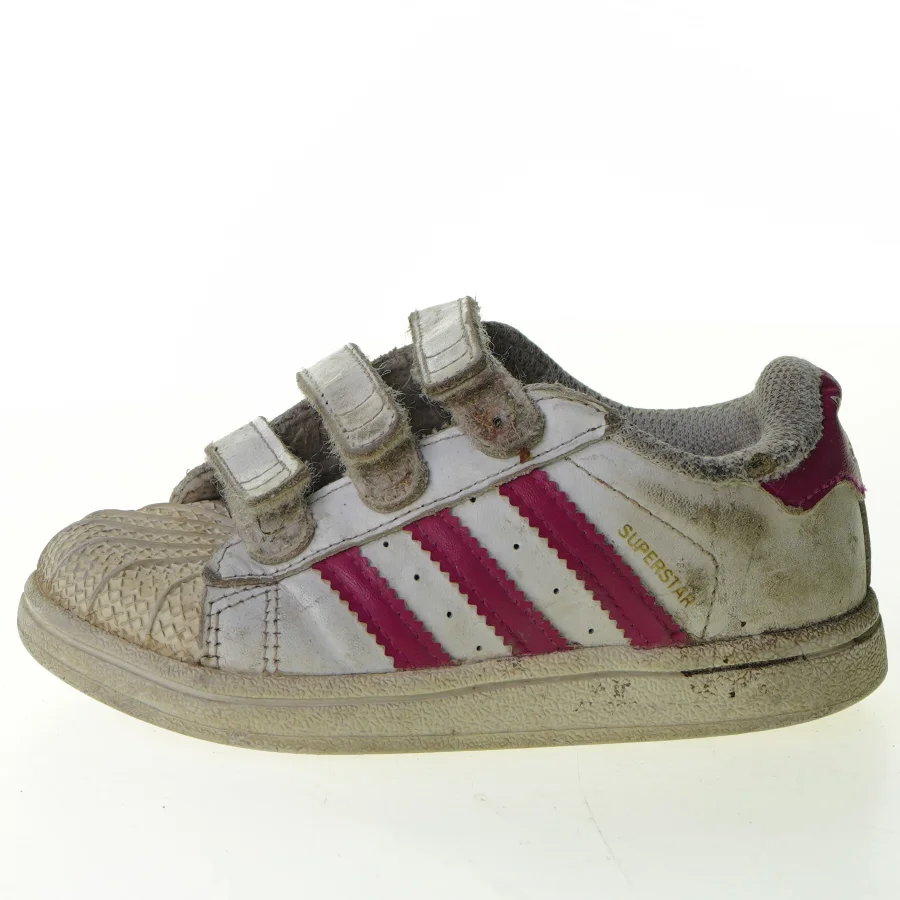 Sko fra Adidas (str. 17 cm)