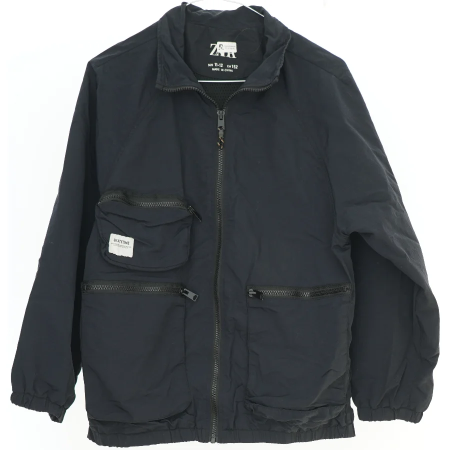 Sort overgangs jakke fra Zara (str. 152 cm)