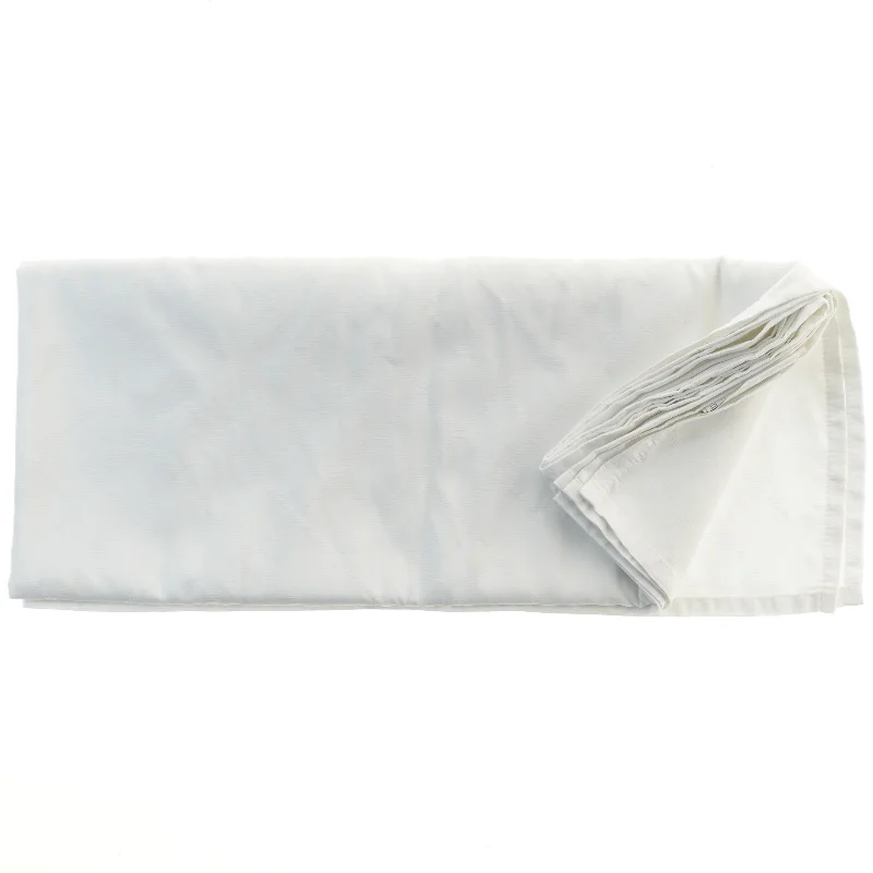 Hvid dug fra IKEA (str. 146x116 cm)