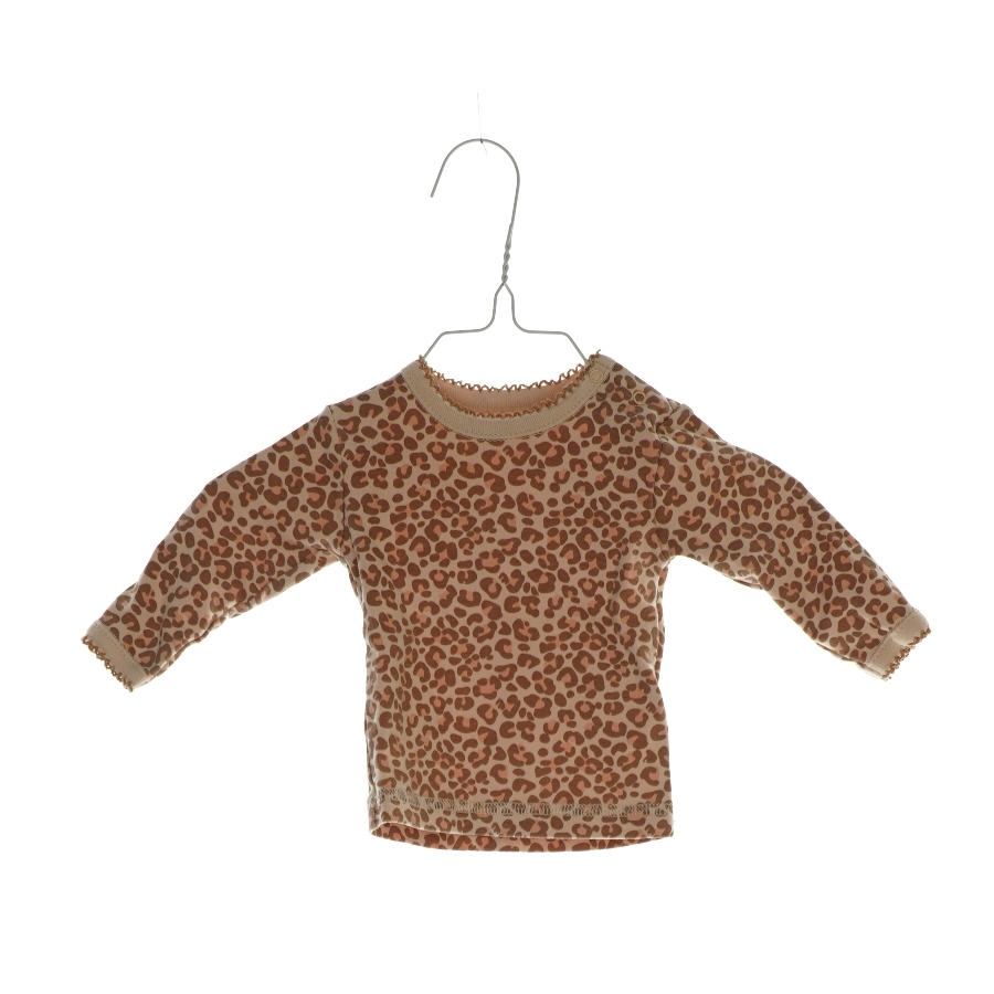 Bluse fra Sofie Schnoor (str. 56)