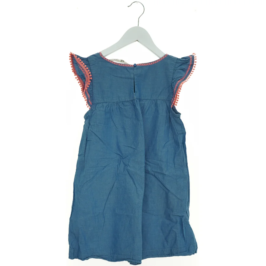 Kjole fra H&M (str. 128 cm)