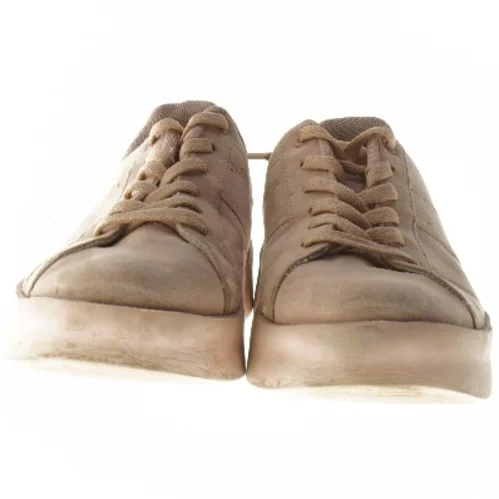 Beige sneakers (str. fod 28 cm)
