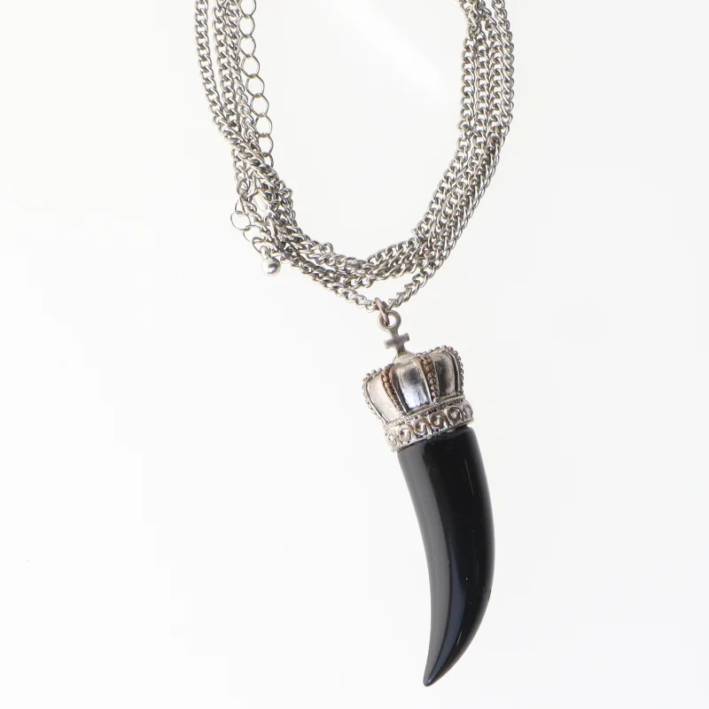 Halskæde med hornvedhæng (str. 90 cm)