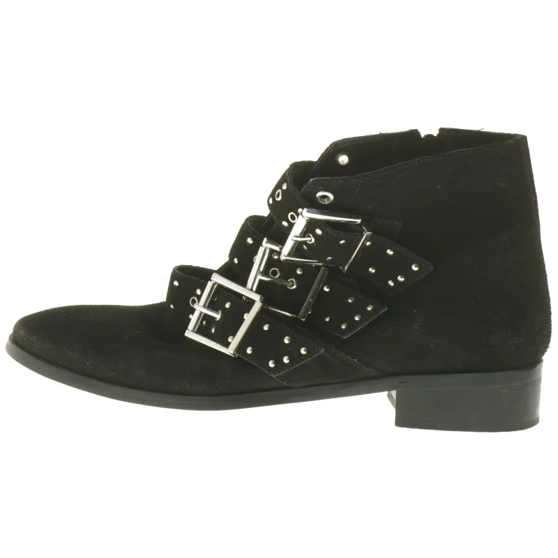 Sort ankelstøvle med spænder fra Topshop (str. 40 )