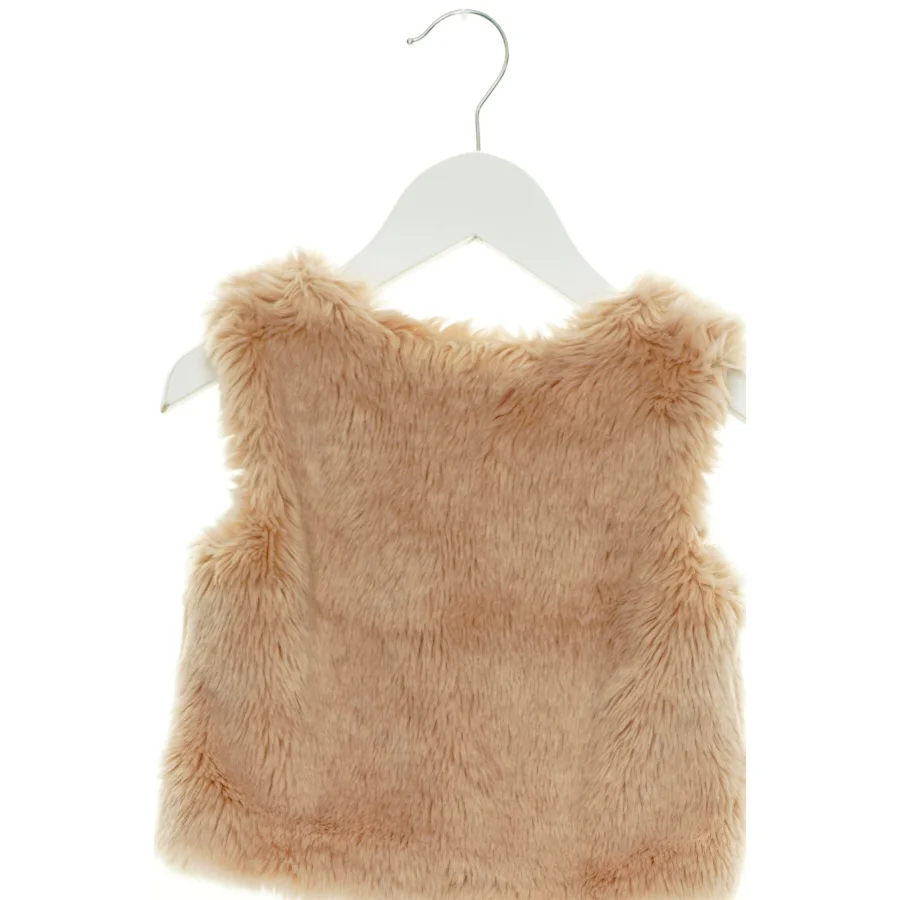 Vest i fake fur fra Young dimension (str. 86 cm)