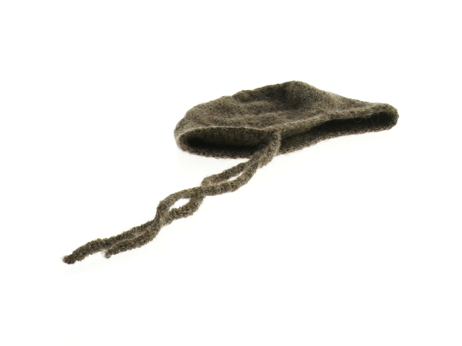 Strikket hue med øreklapper