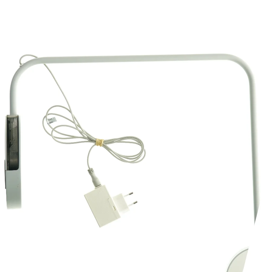 LED skrivebordslampe fra IKEA (str. H 44 cm b 46 cm)