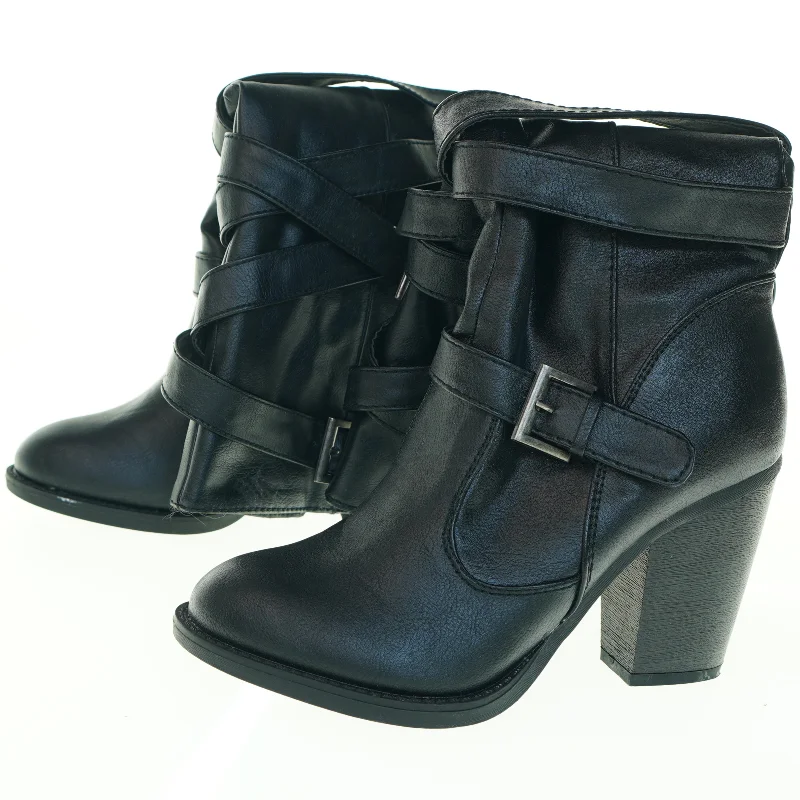 Sorte læderstøvler med hæl og spænder fra Justfab (str. 8)