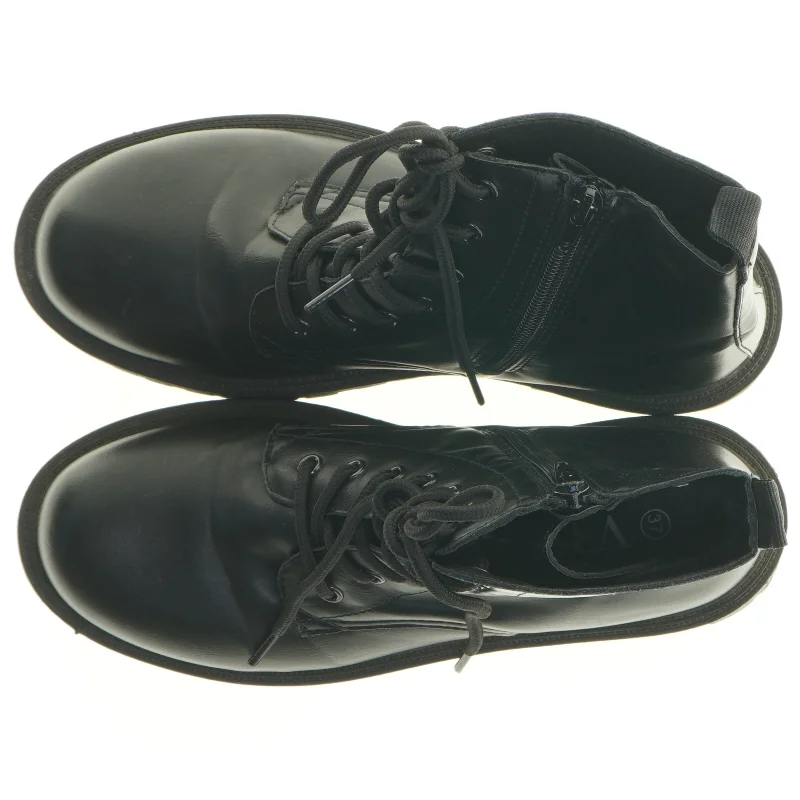 Sorte snørestøvler fra VRS (str. 37)