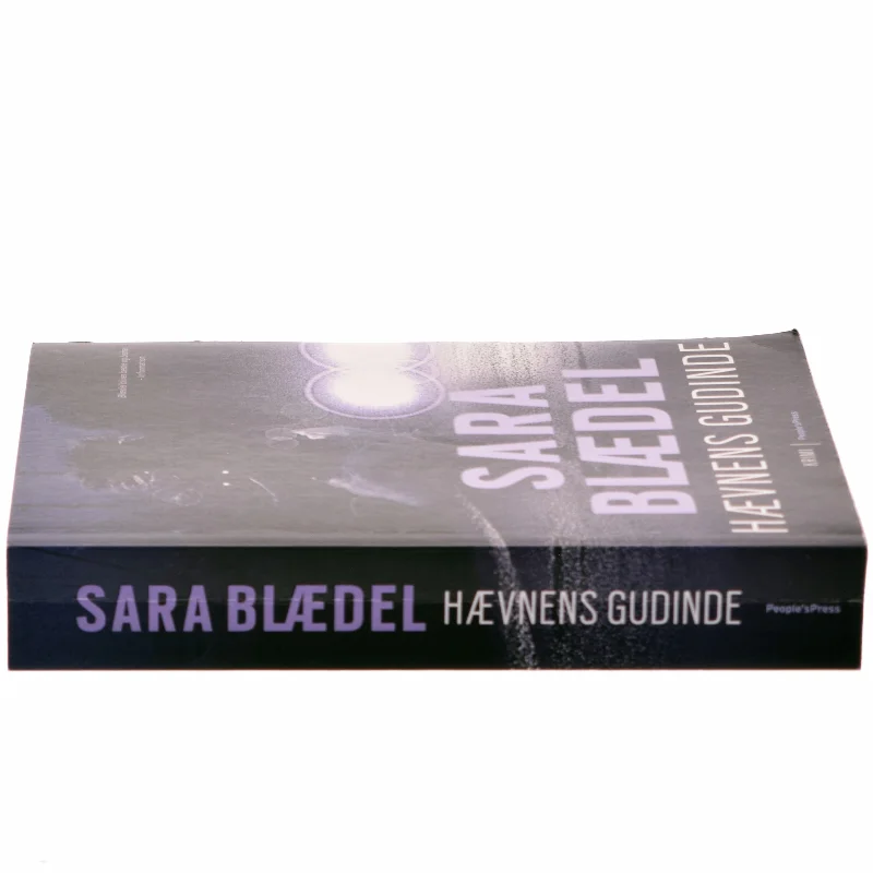 Hævnens gudinde : krimi af Sara Blædel (Bog)