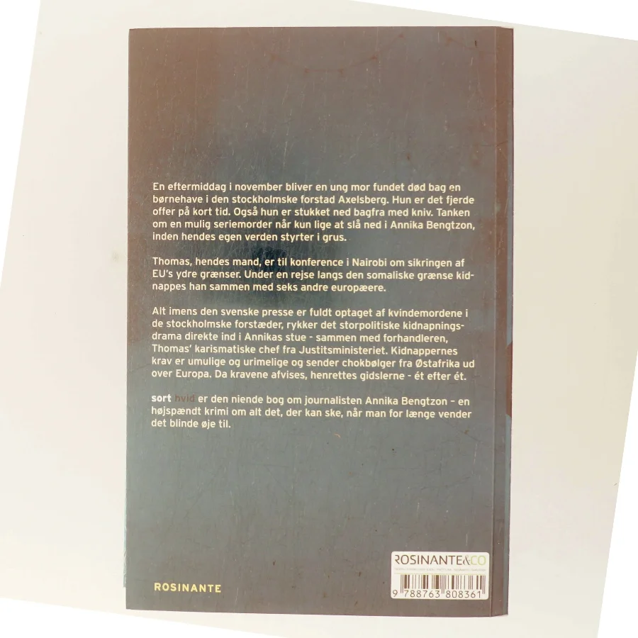 Sort hvid af Liza Marklund (Bog)