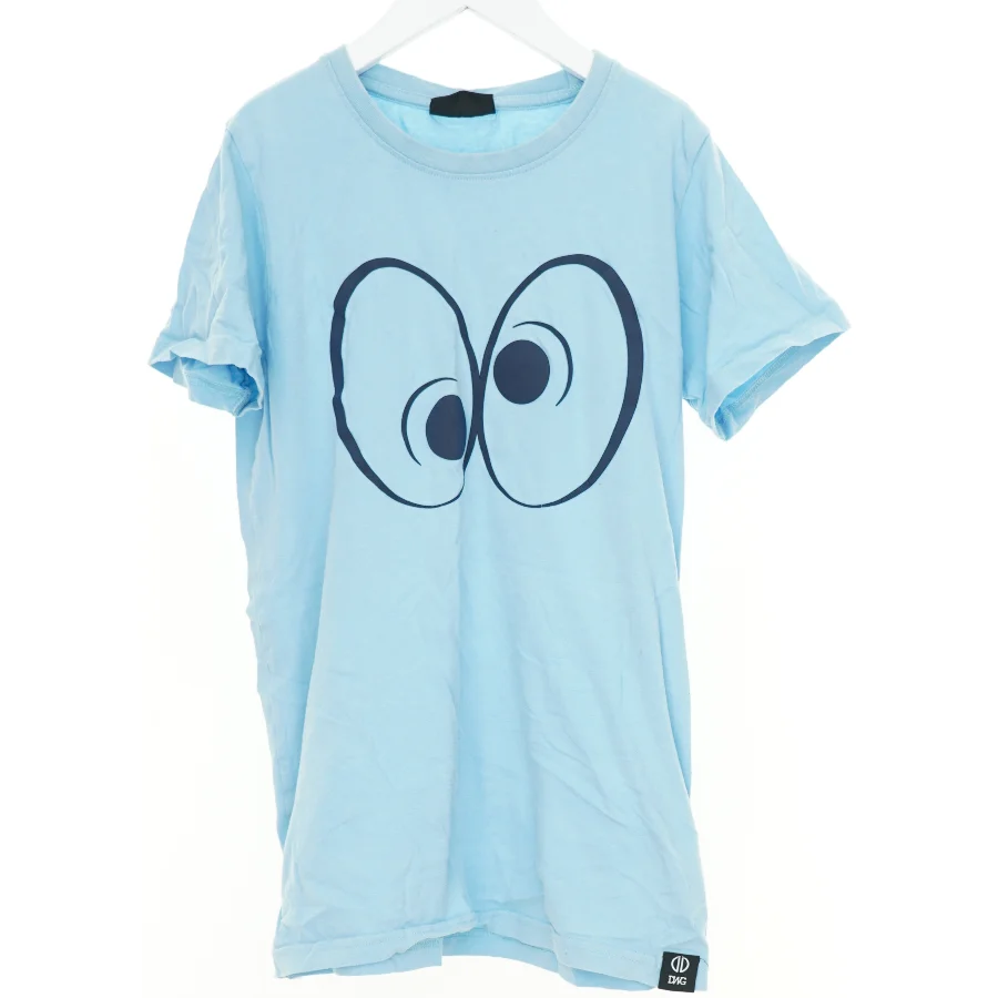 T-Shirt fra DWG (str. 152 cm)