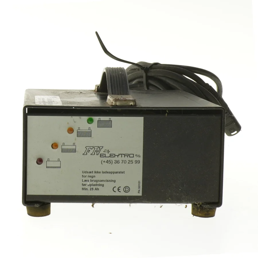 Batteri oplader fra Celoni Service (str. 17x17 cm)