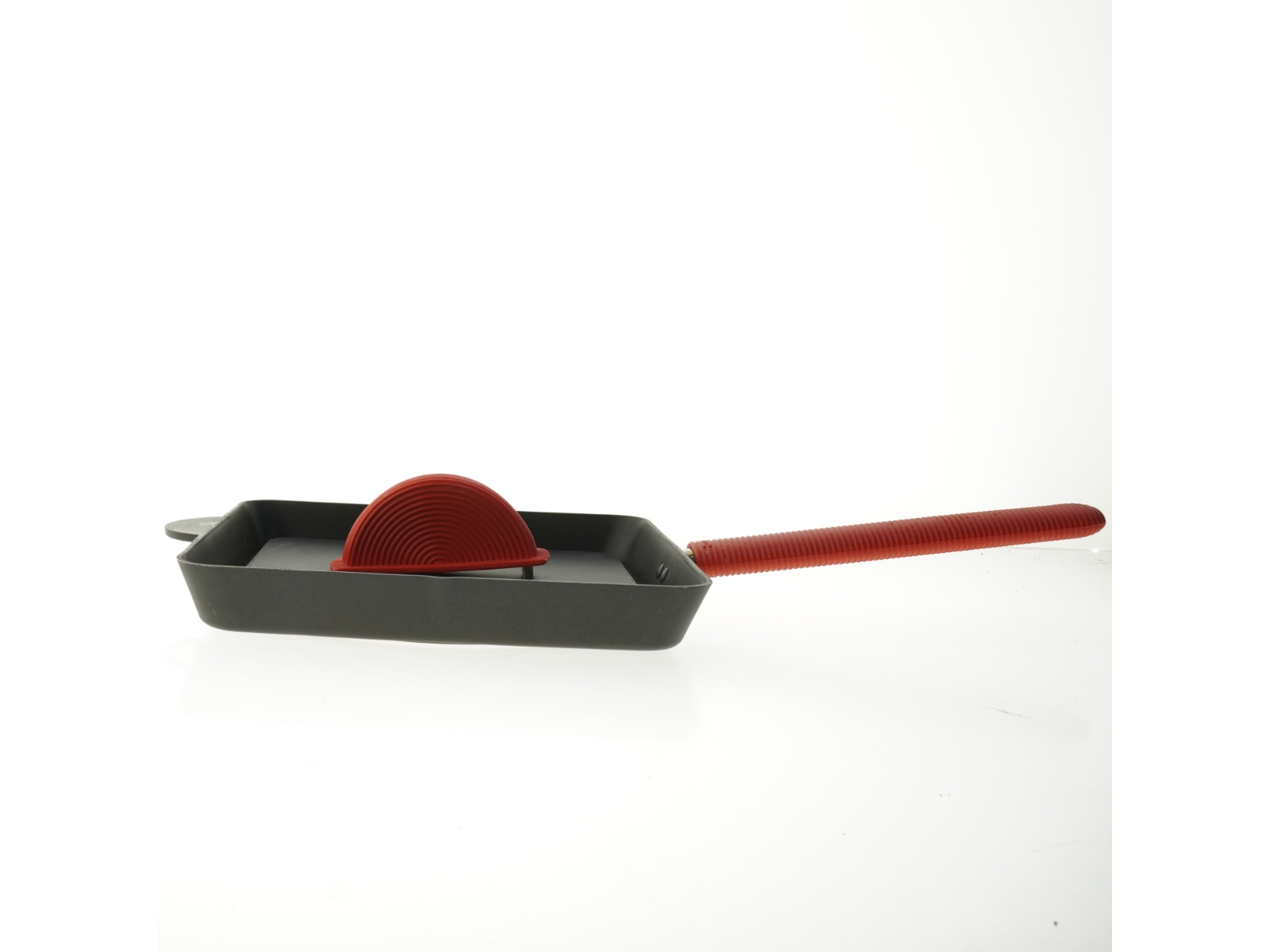 Kvadratisk grillpande med låg fra Bodum (str. Panden er 26 x 26 cm)