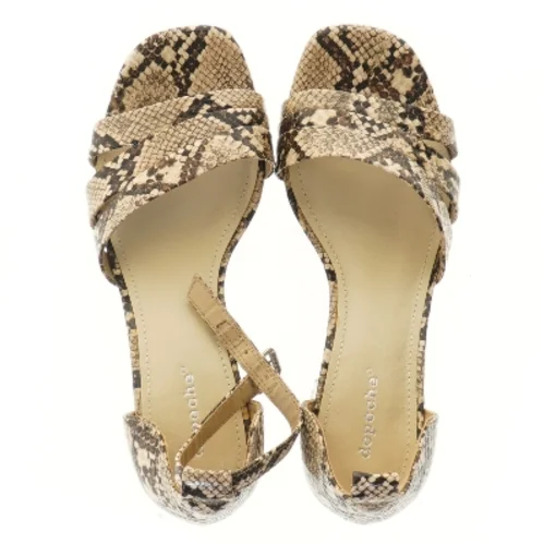 Sko med slangeskindsdesign, str. 38 fra Depeche (str. 38 )