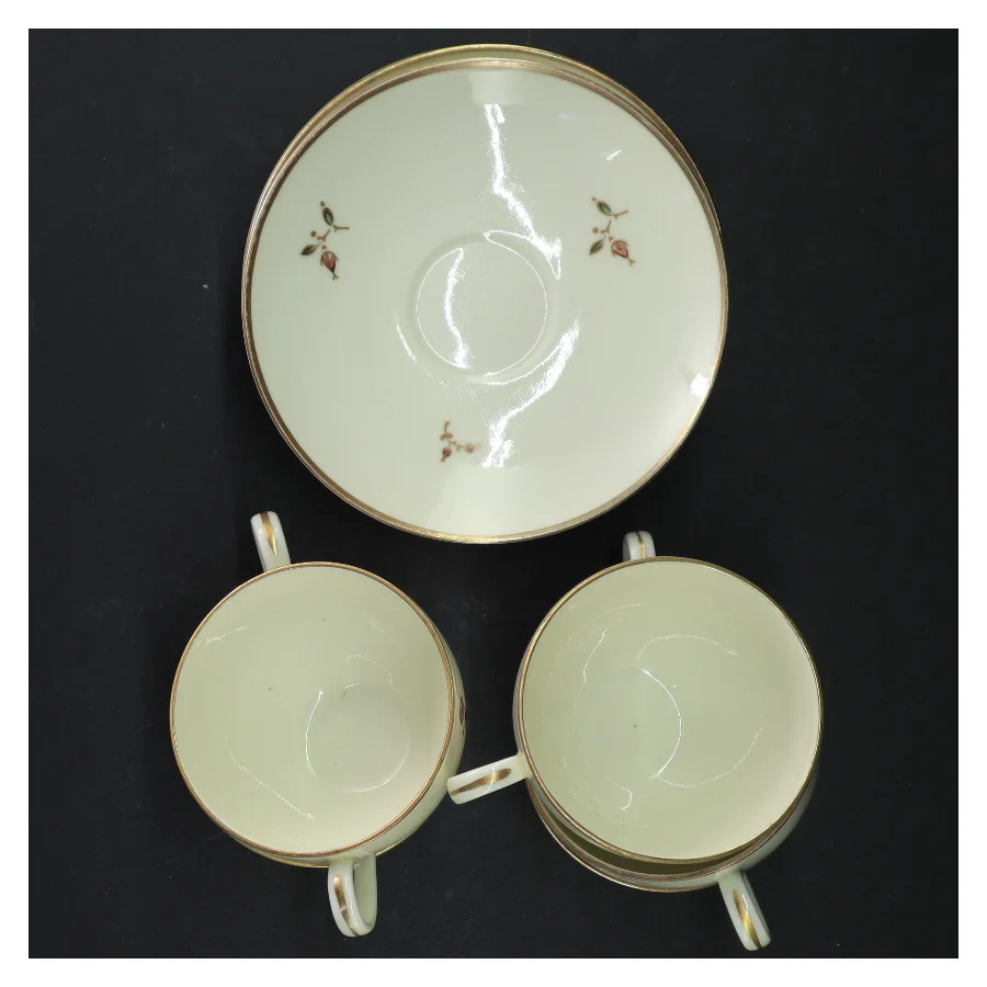 Porcelænskopper med underkopper fra B&G