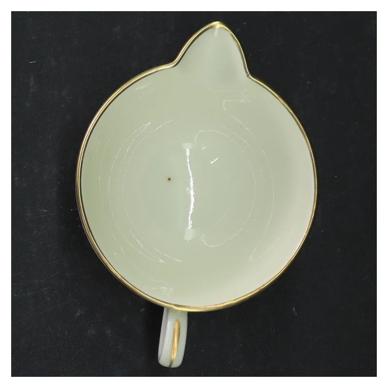 Porcelæns flødekande med blomstermotiv fra B&G