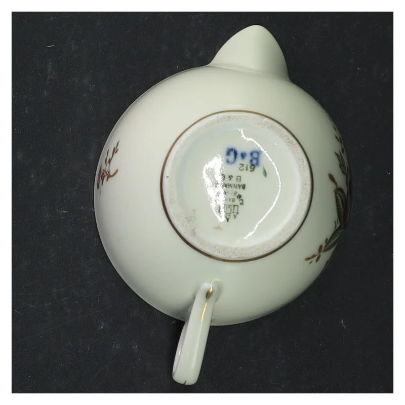 Porcelæns flødekande med blomstermotiv fra B&G