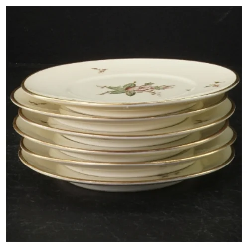 Porcelænstallerkener med blomstermotiv fra B&G