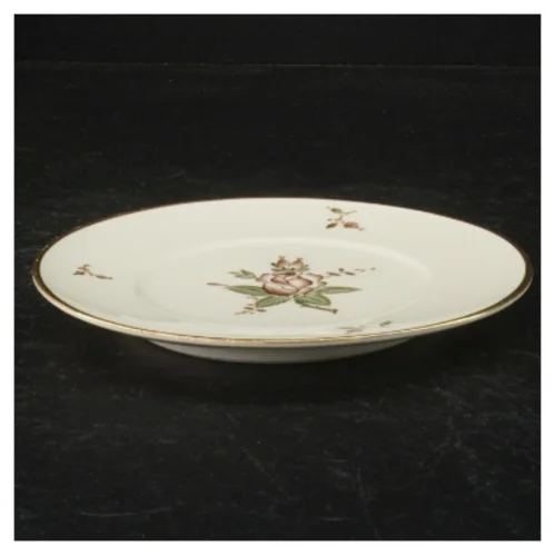 Porcelænstallerkener med blomstermotiv fra B&G