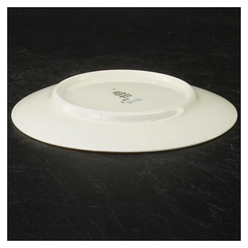 Porcelænstallerkener med blomstermotiv fra B&G