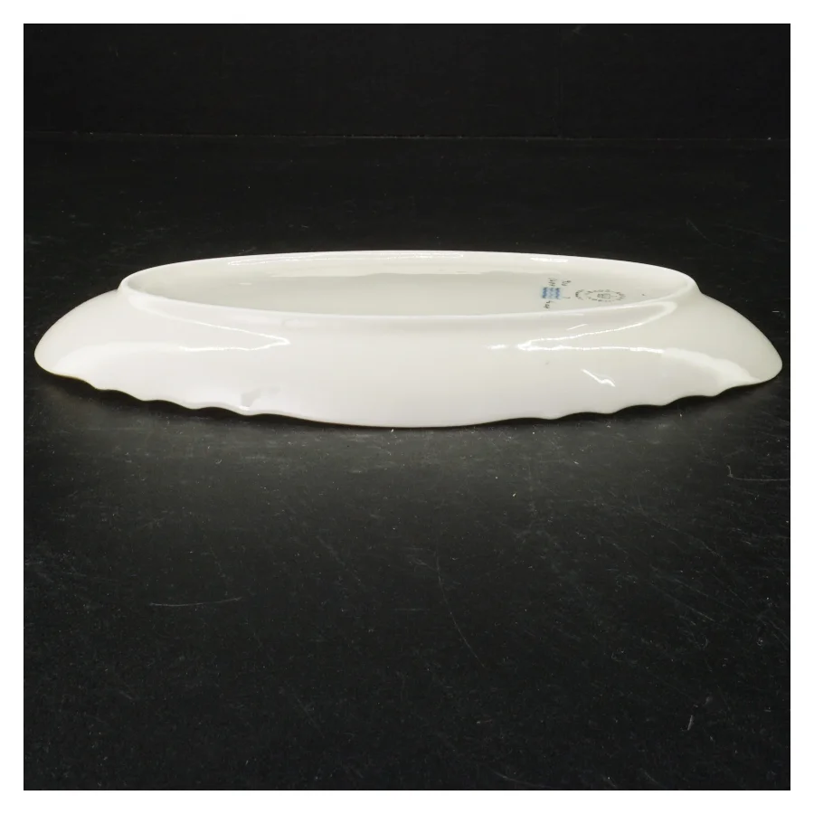 Porcelænsfad med blomstermotiv fra Royal Copenhagen