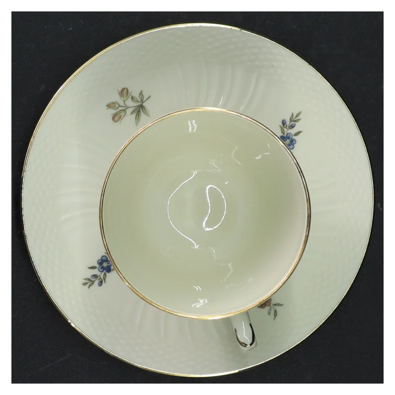 Porcelænskopper med underkopper fra Royal Copenhagen