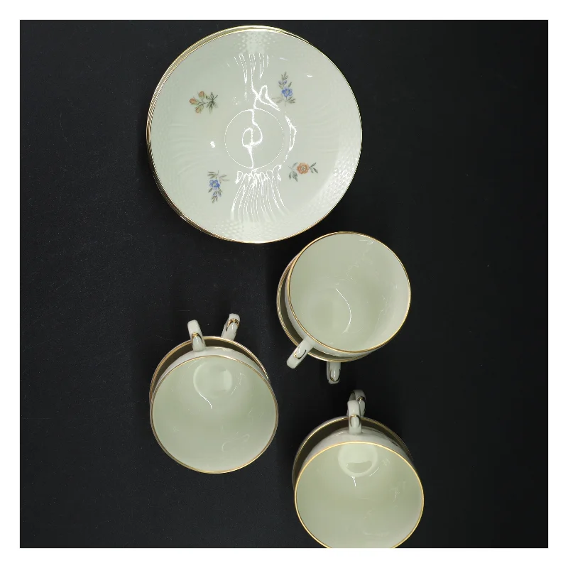 Porcelænskopper med underkopper fra Royal Copenhagen
