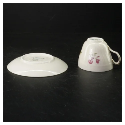Porcelænskopper med underkopper fra Royal Copenhagen