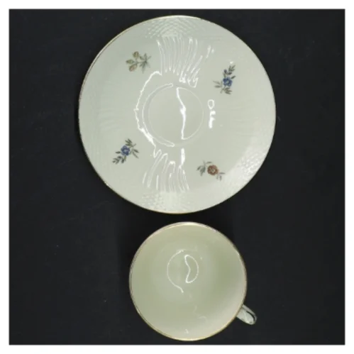 Porcelænskopper med underkopper fra Royal Copenhagen