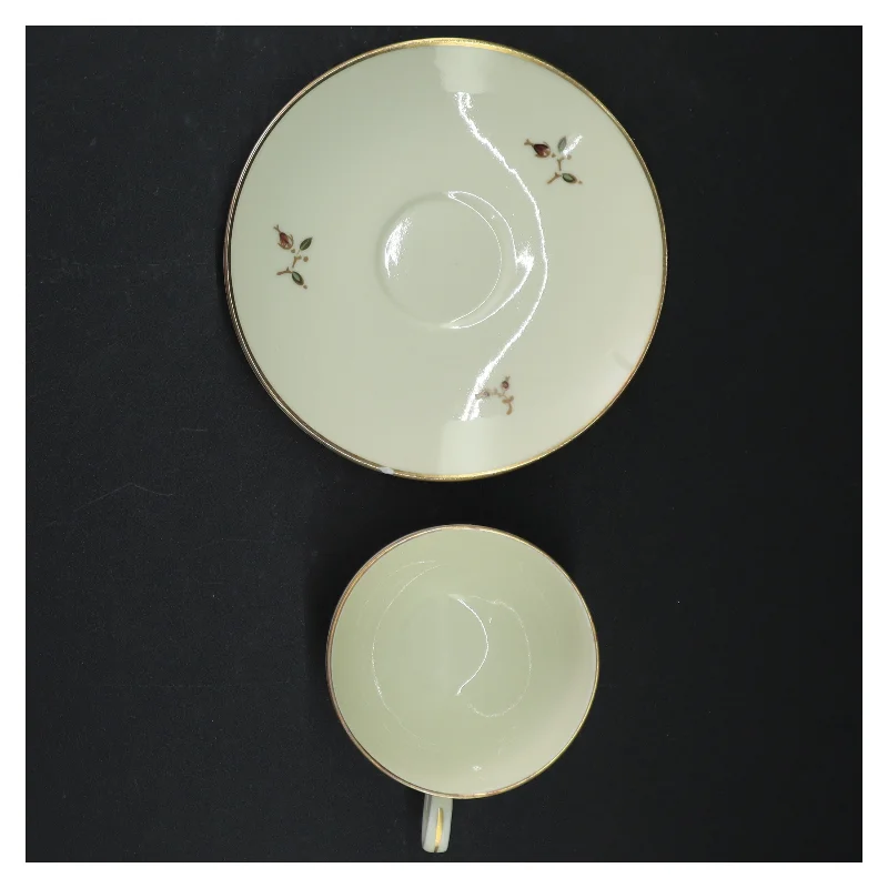 Porcelænskopper med underkopper fra B&G