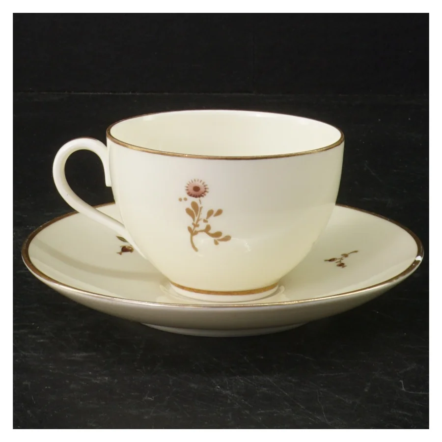 Porcelænskopper med underkopper fra B&G